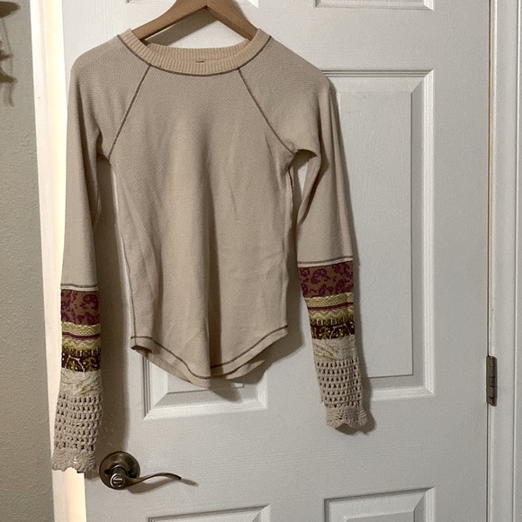 Free People Boho Sweater w/  Embroidered Sleeves - Picture 4 of 5